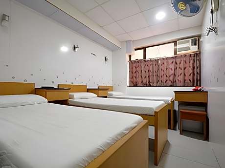 Triple Room (3 single Beds)