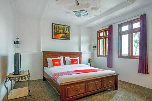 OYO 3004 Penginapan Bromo Adi