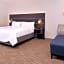 Holiday Inn Express & Suites - Mall of America - MSP Airport