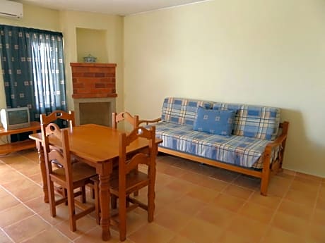 ONE BEDROOM APARTMENT SEA OR POOL VIEW 4pax