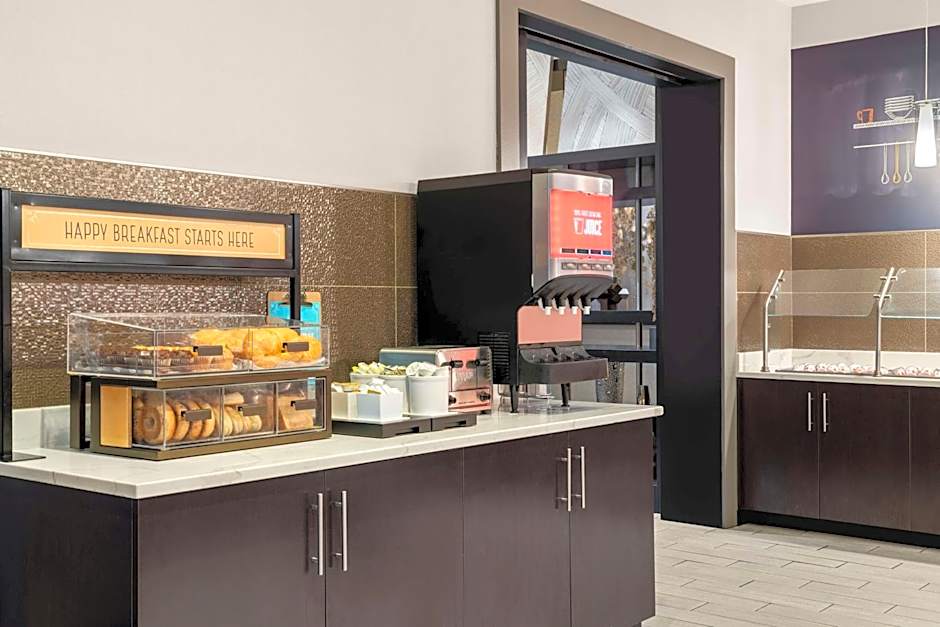 Hampton Inn By Hilton & Suites-Worcester,MA