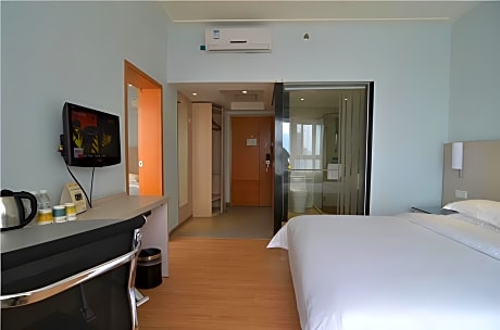 Dossen - City Family Room