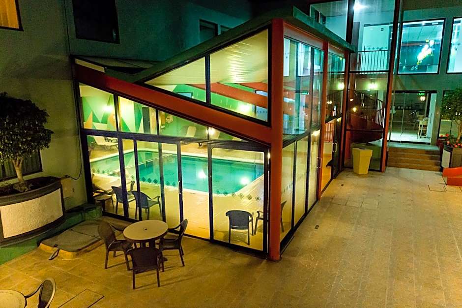 Excellence Express & Suites