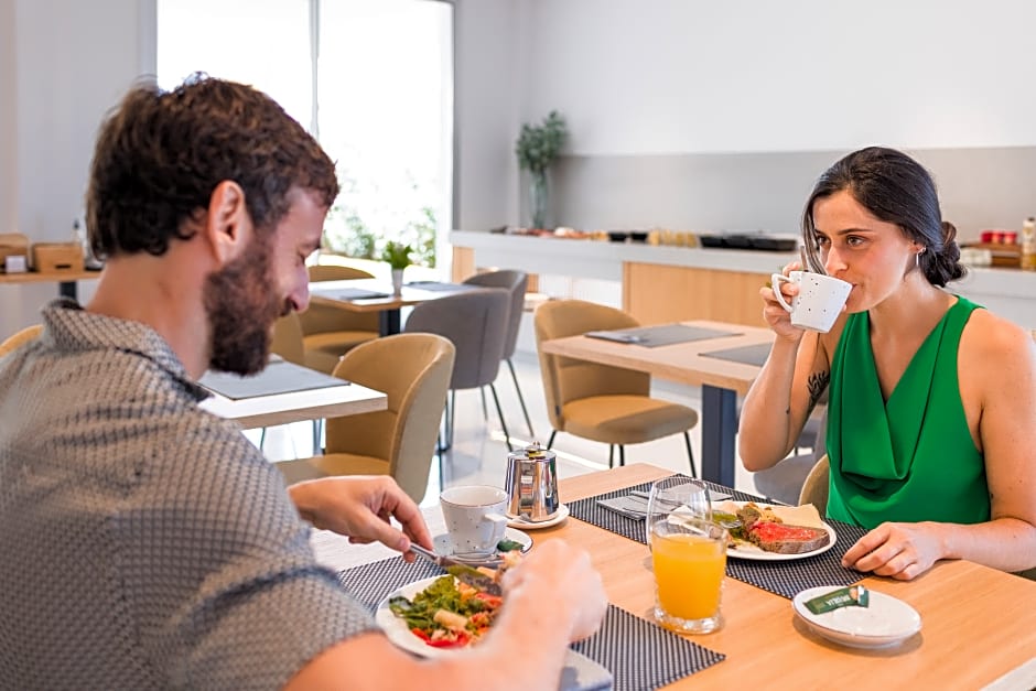 Petit Sagitario ( Only Adults )