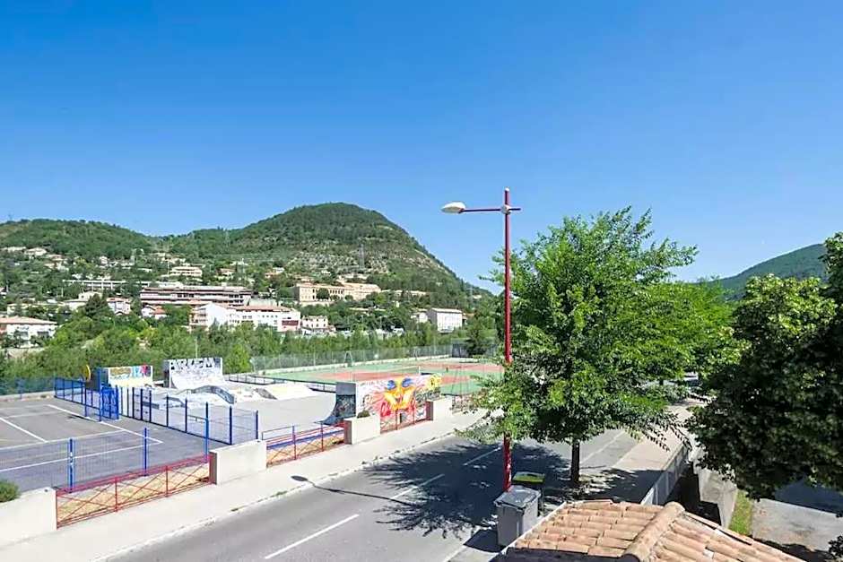 Alexandra Apartments