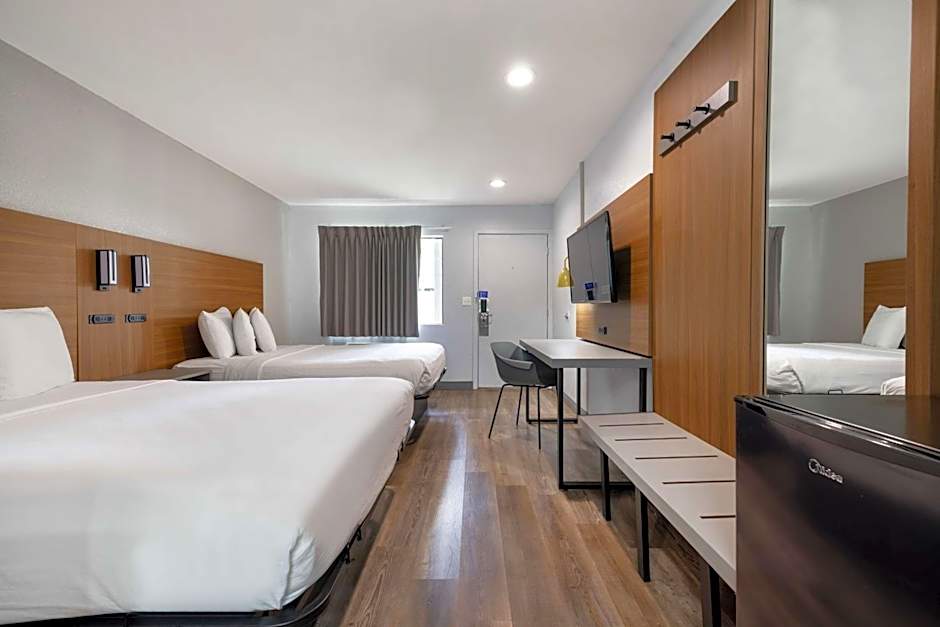 Motel 6-Santa Ana, CA