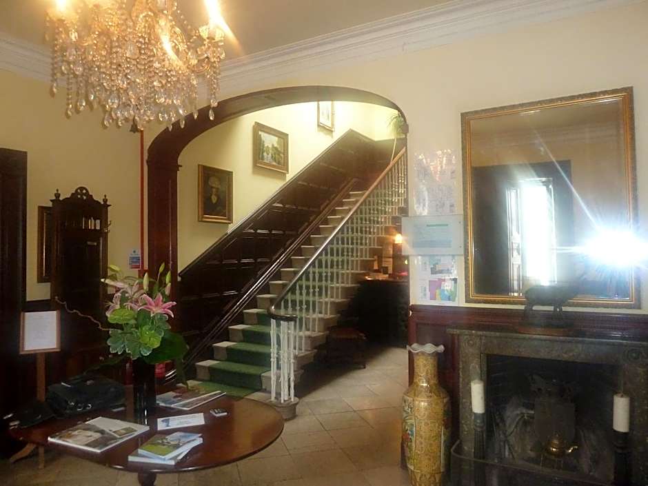 Georgian House Hotel