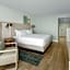 Beal House Fort Walton Beachfront, Tapestry Collection by Hilton