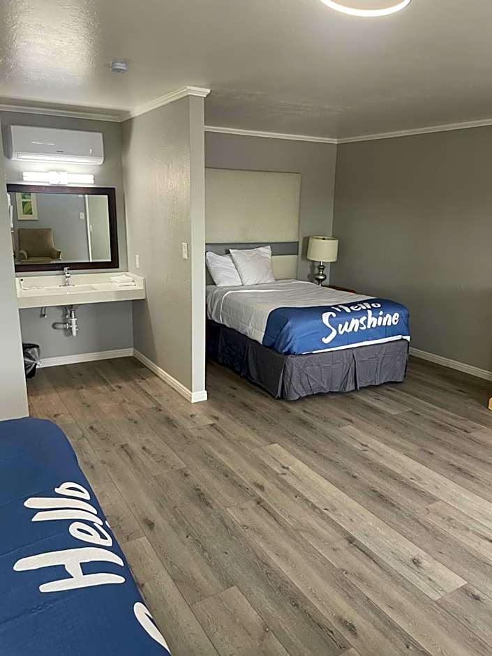 Sunglow Motel