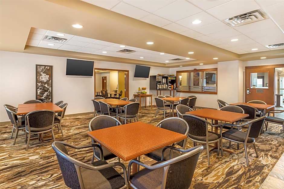 Best Western Plus Service Inn & Suites