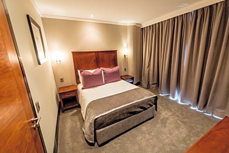 Two-Bedroom Apartment Grand