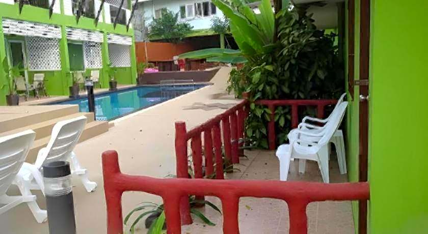 Khaolak C-nior Bungalows