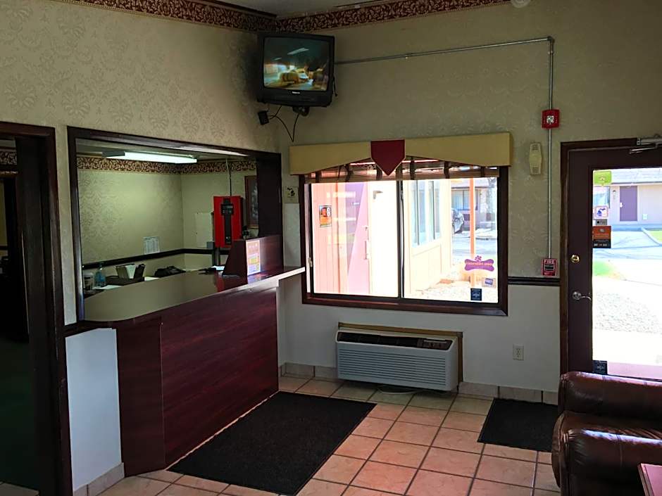 Travelodge by Wyndham Monroe