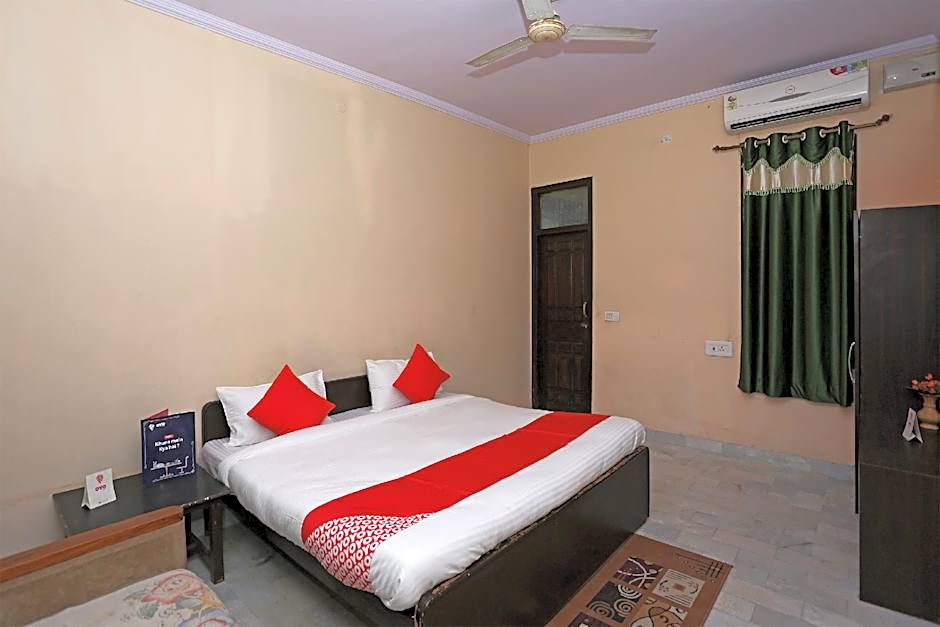 Hotel Maharana Palace