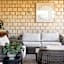 Entertainer's Paradise! Child =& pet friendly Pool spa, movie room - close to Australia Zoo