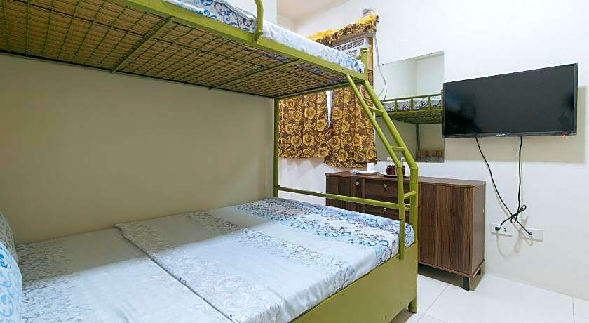 CM Apartelle Iloilo International Airport by RedDoorz