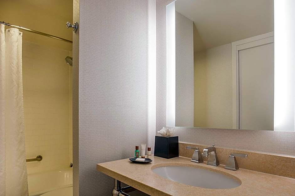 Sheraton Suites Chicago Elk Grove