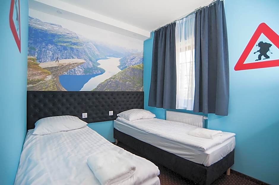 World Hostel - Old Town