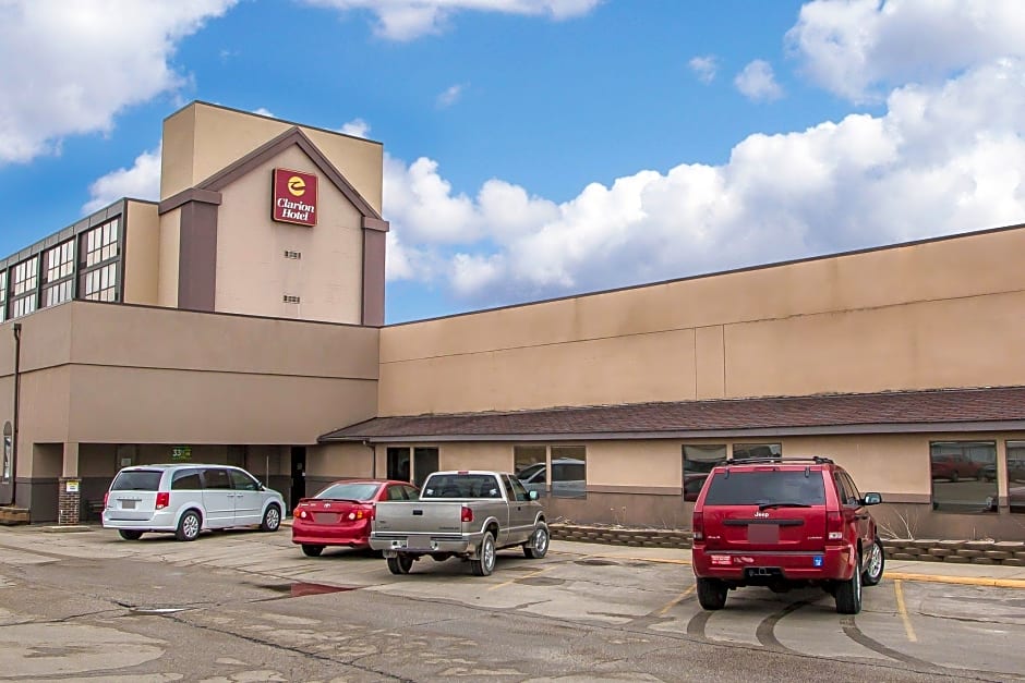 Ramada by Wyndham Cedar Rapids