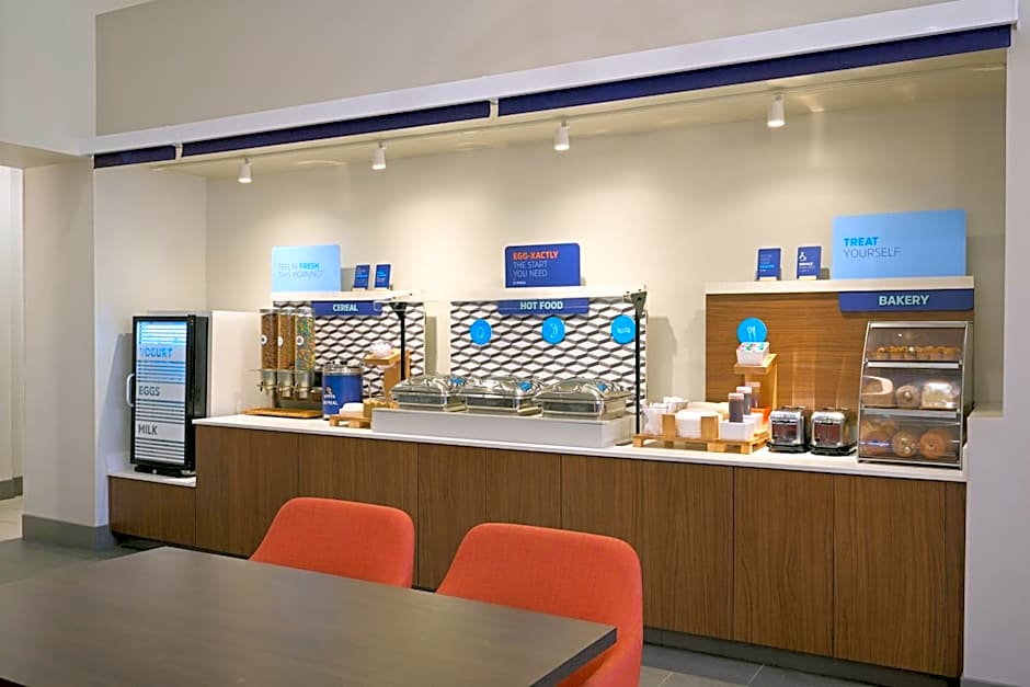 Holiday Inn Express Hotel & Suites Kendall East-Miami By IHG