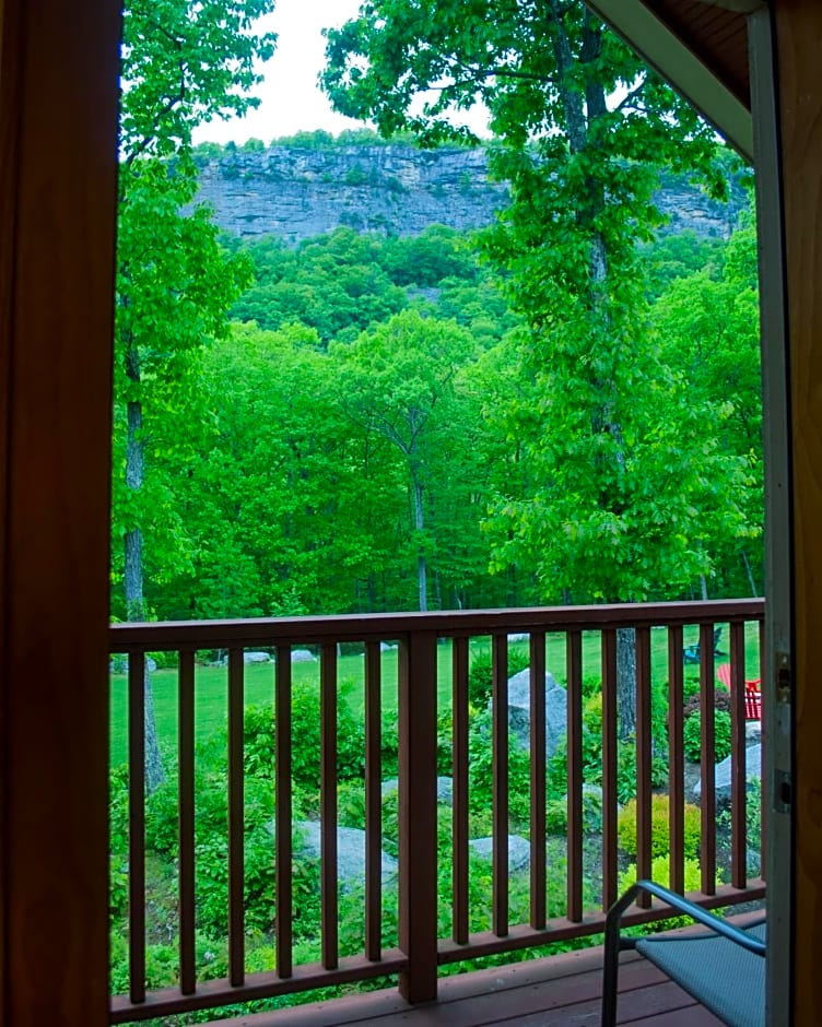 Minnewaska Lodge