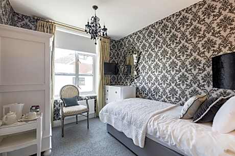 Double room-Ensuite with Shower-Room 9
