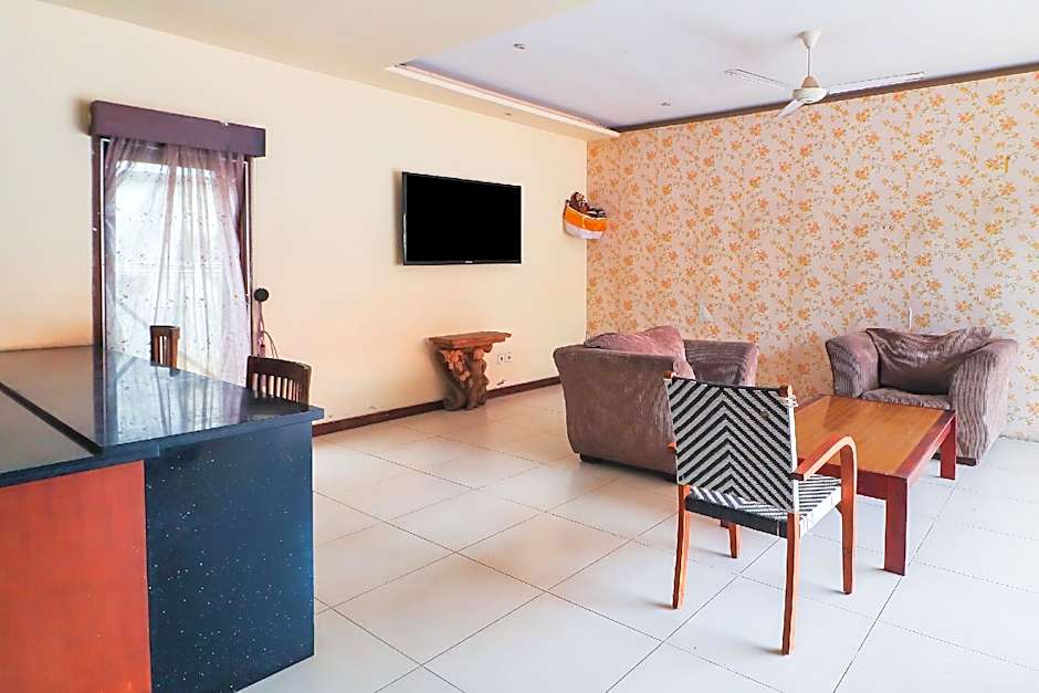 Collection O 91570 Melrose Homestay
