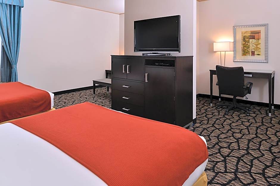 Holiday Inn Express Hotel & Suites Tacoma South - Lakewood By IHG