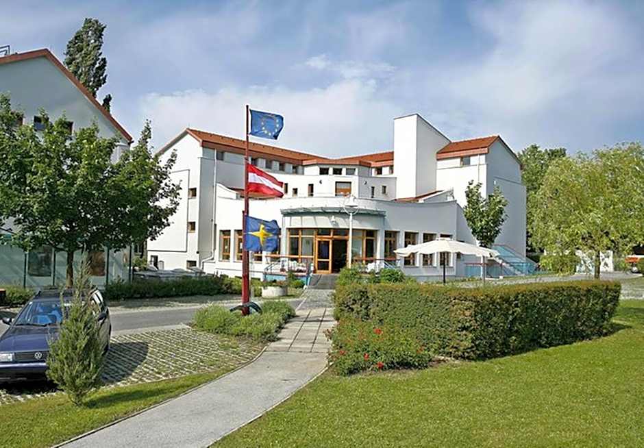 Am Spiegeln dialog.hotel.wien