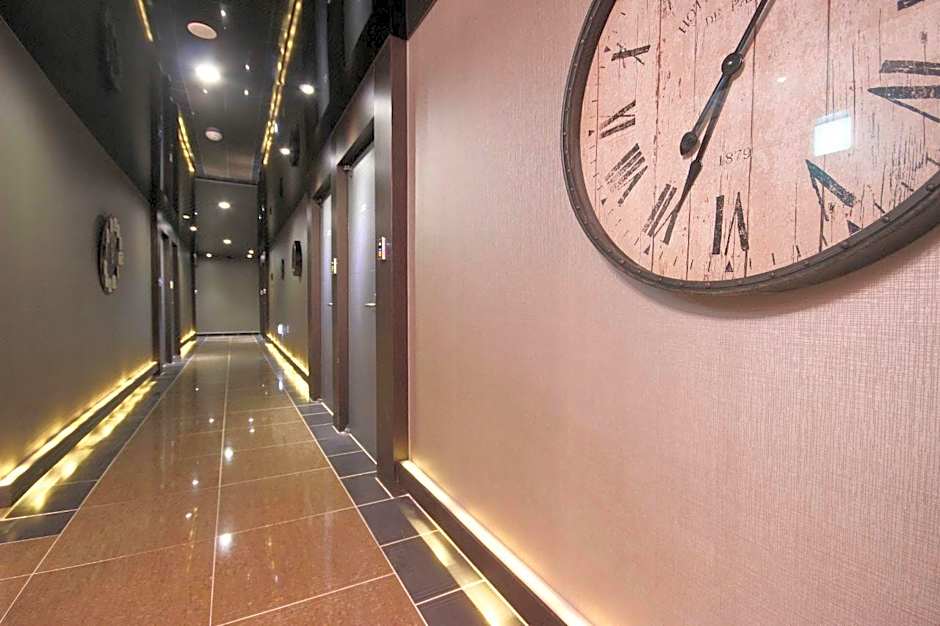 Busan H-AVENUE Hotel Seomyeon Station