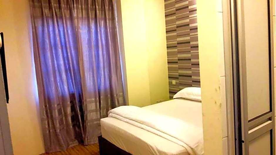 MY FAMILY HOTEL