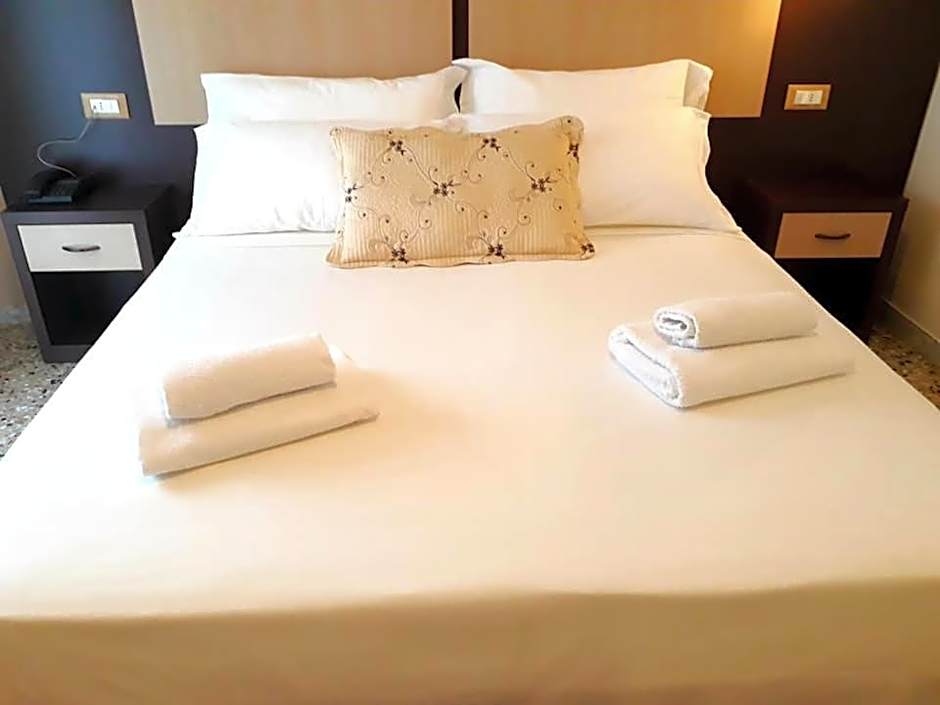 Hotel Atenea Golden Star