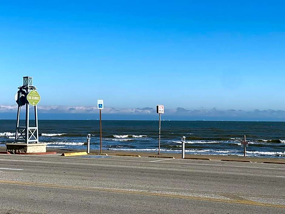 Wingate by Wyndham Galveston Beachfront at the Seawall