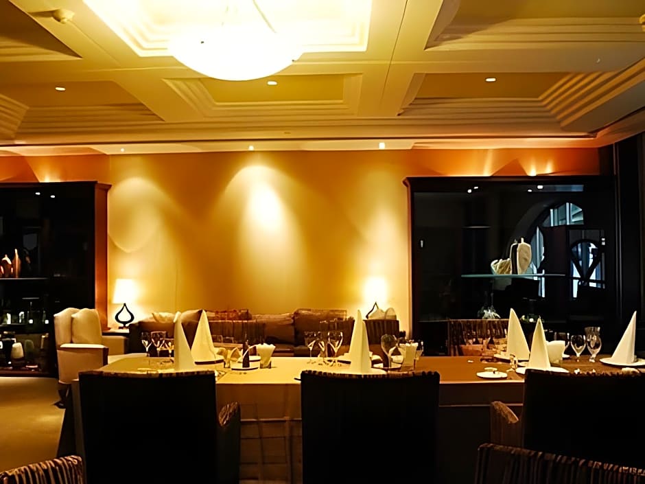 Yihe Grand Hotel