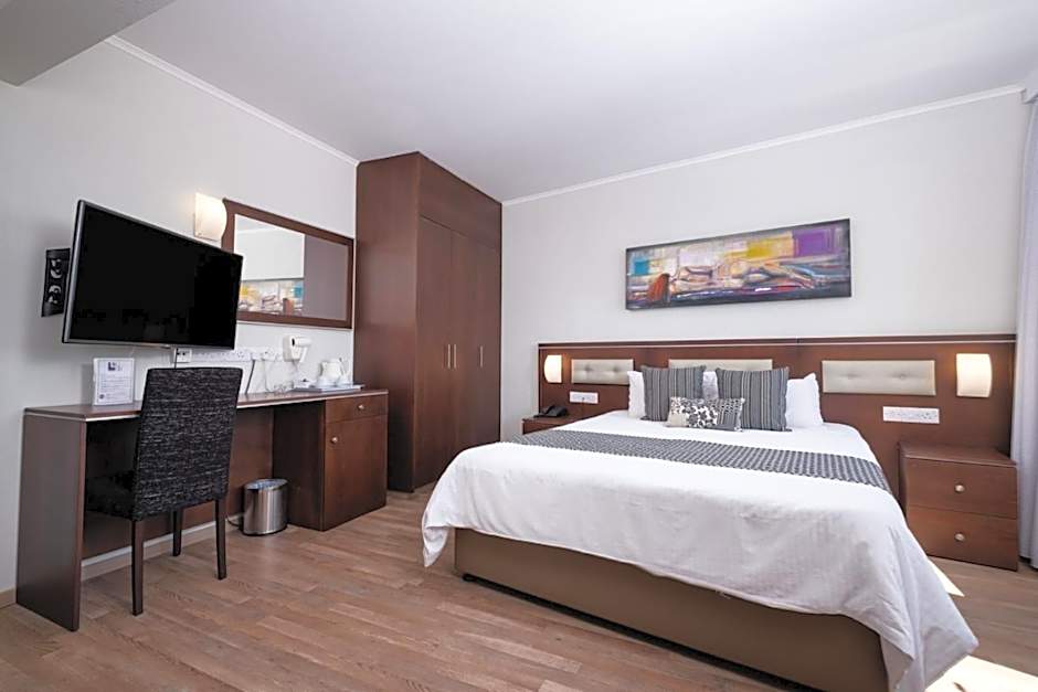 Livadhiotis City Hotel