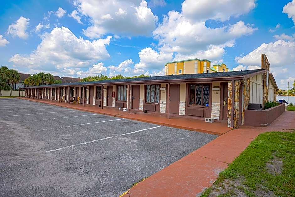 Liberty Garden Inn by OYO Kissimmee near Disney World