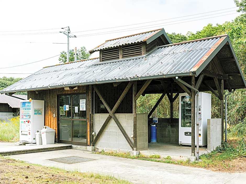 直島町ふるさと海の家 つつじ荘 -Seaside Stay Tsutsujiso-
