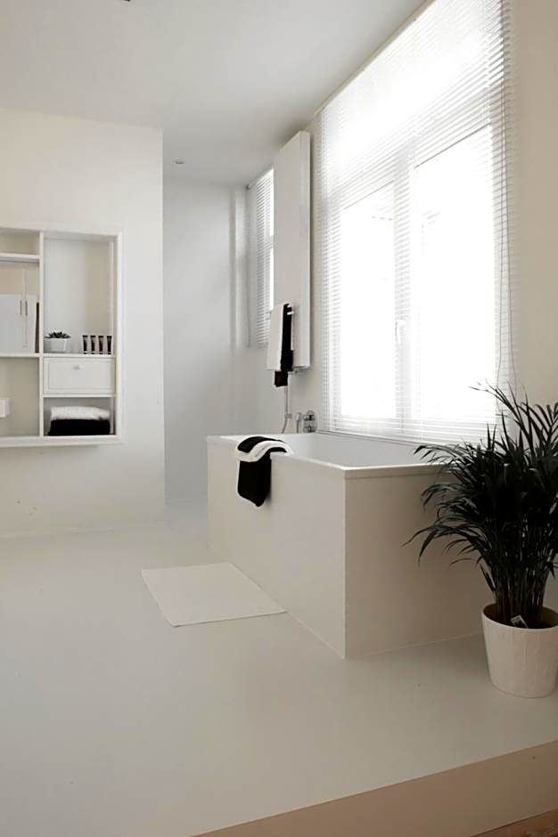 Maison Nationale City Flats & Suites