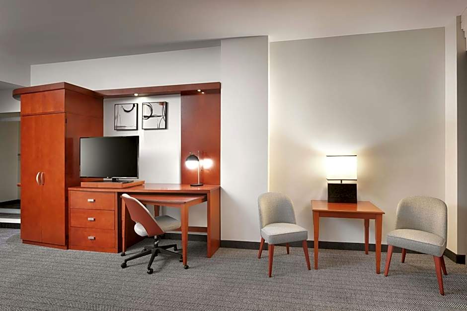 Courtyard by Marriott Lincoln Downtown/Haymarket
