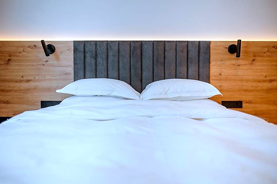 Bloom Downtown Suites