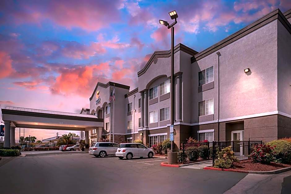 Comfort Inn & Suites Sacramento