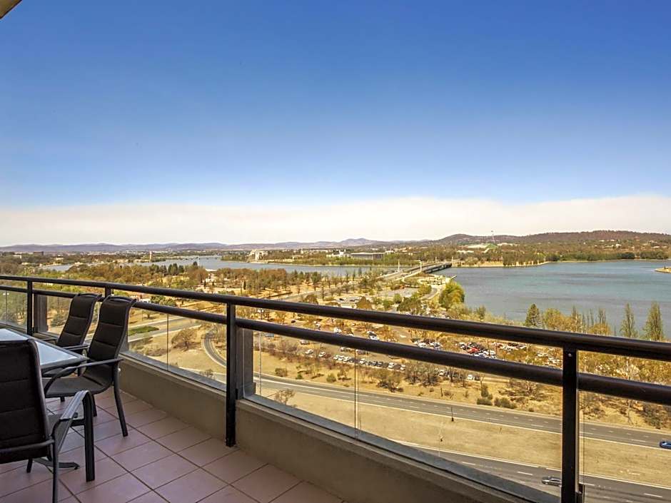 BreakFree Capital Tower Canberra