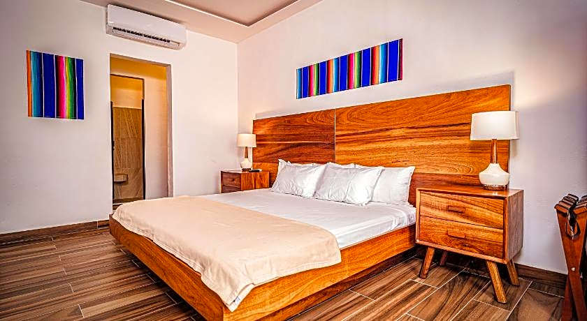Nomads Party Hotel & Hostel