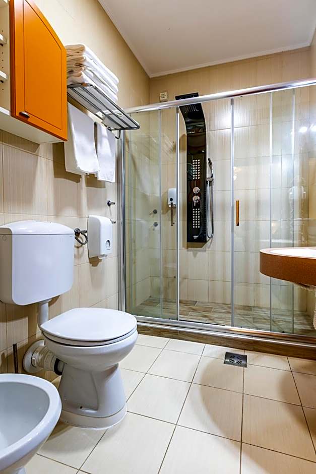 Garni Hotel Royal Crown