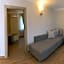 Moonshine Hotel & Suites