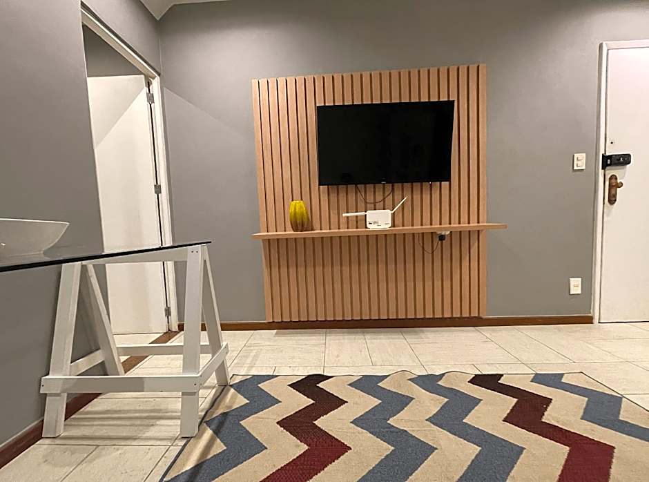 Cozy 3-Minute Walk to the Beach: Perfect for You