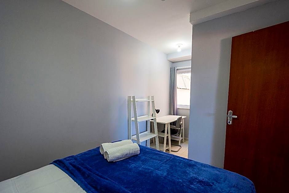 Ap. Alto padrão Costa Azul 200m da praia | ROTR304