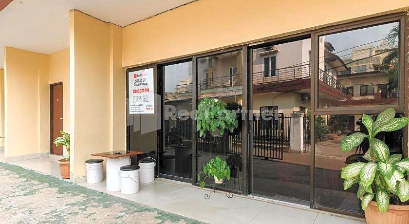 SRB near Mall Ciputra CIbubur Mitra RedDoorz