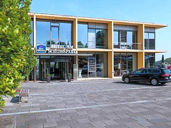 Rugs Hotel am Schlosspark Lichtenwalde