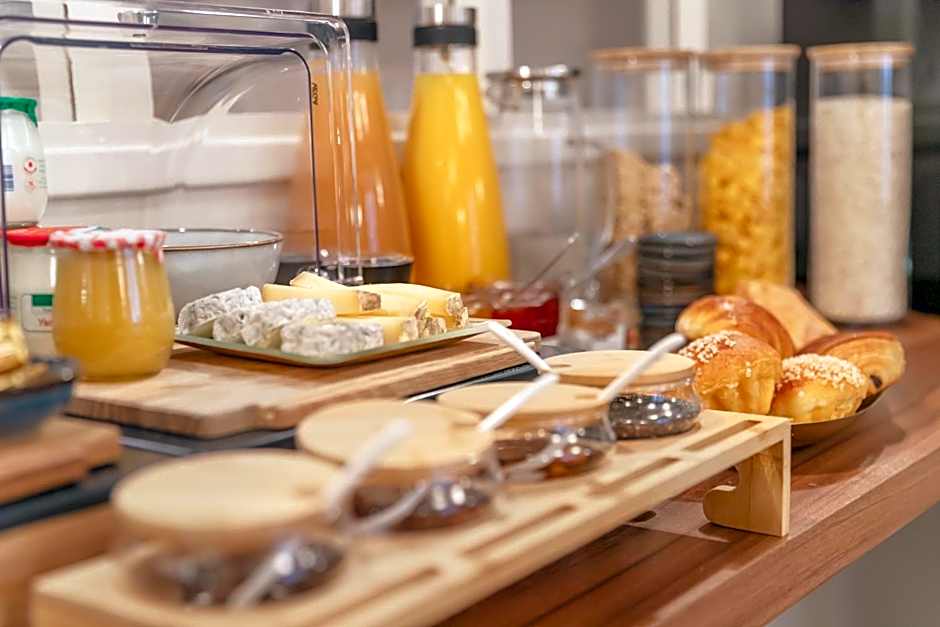 Trendy Canettes Hotel